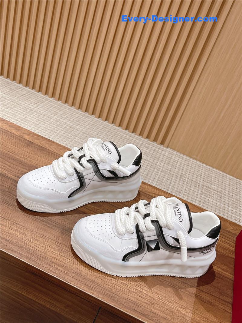 Va1e*ntin0 studded one stud low top sneakers