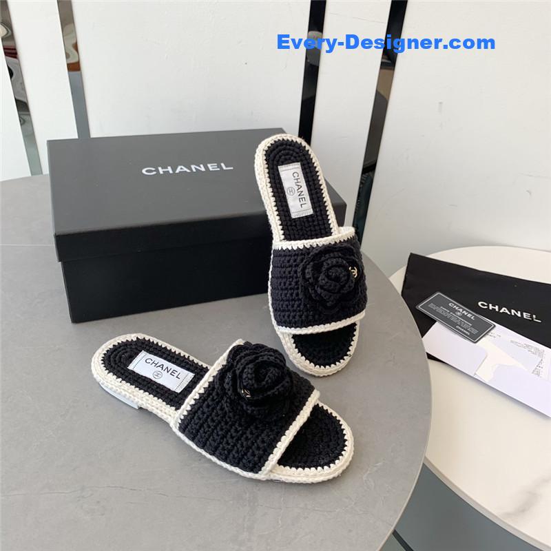 CC crochet honey slippers