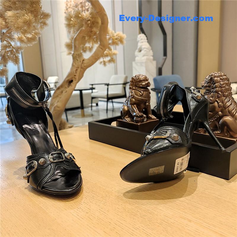 Ba1en*iaga studded fishmouth sandals