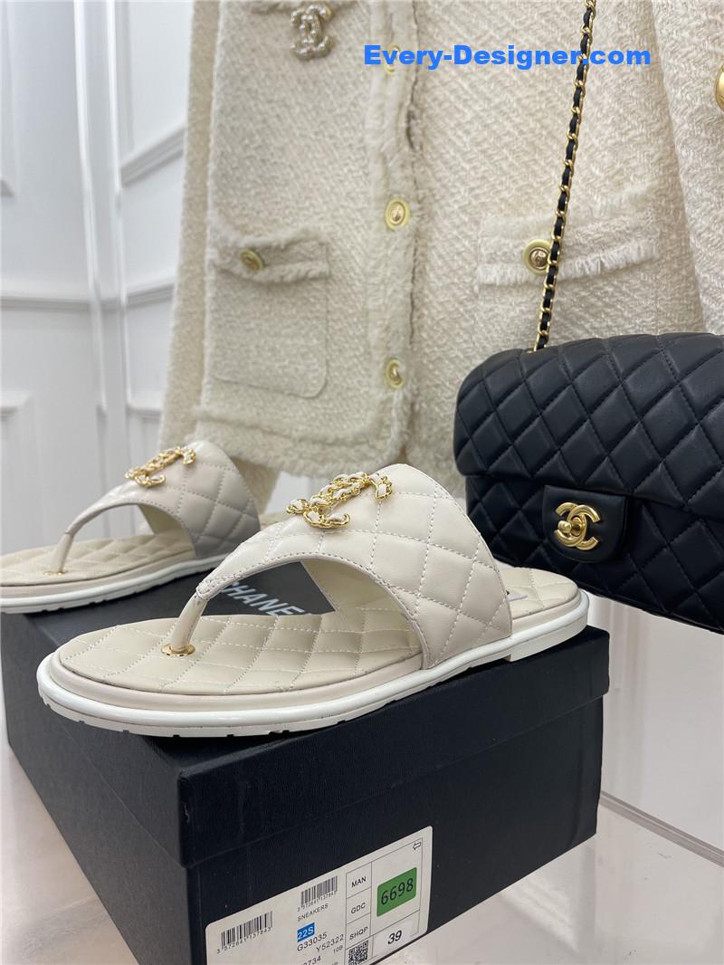 CC rhombus CC logo chain buckle flat slippers
