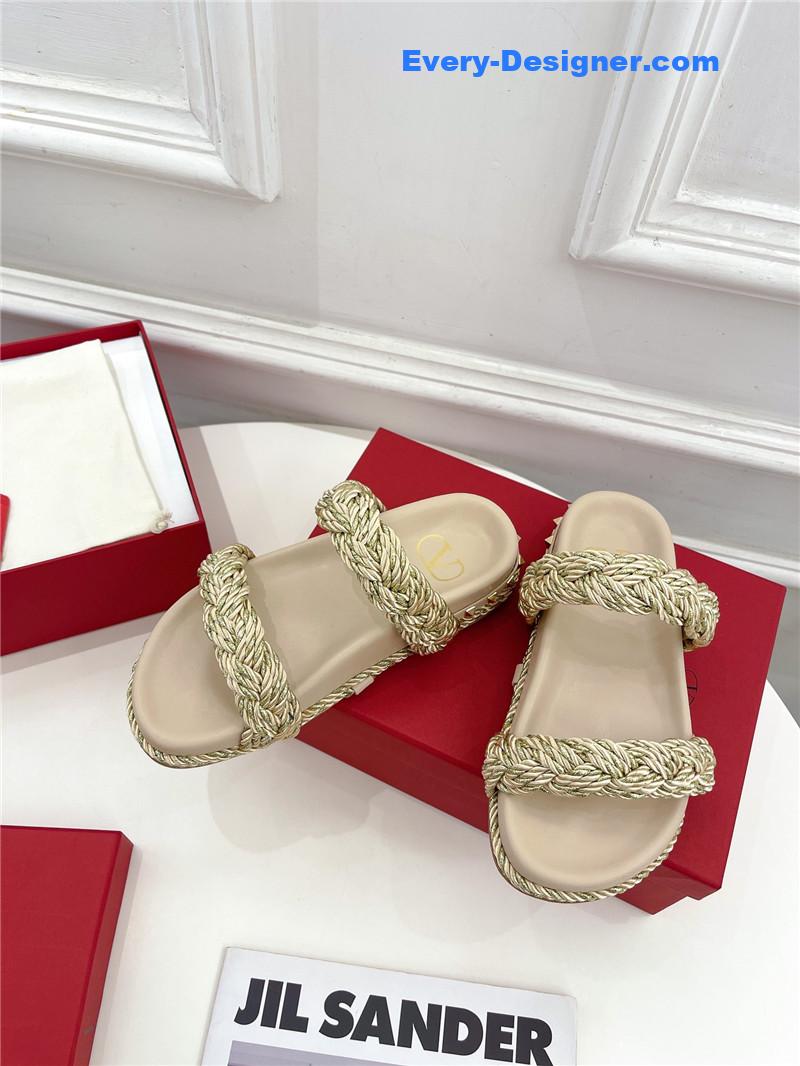 Va1e*ntin0 hand woven slippers