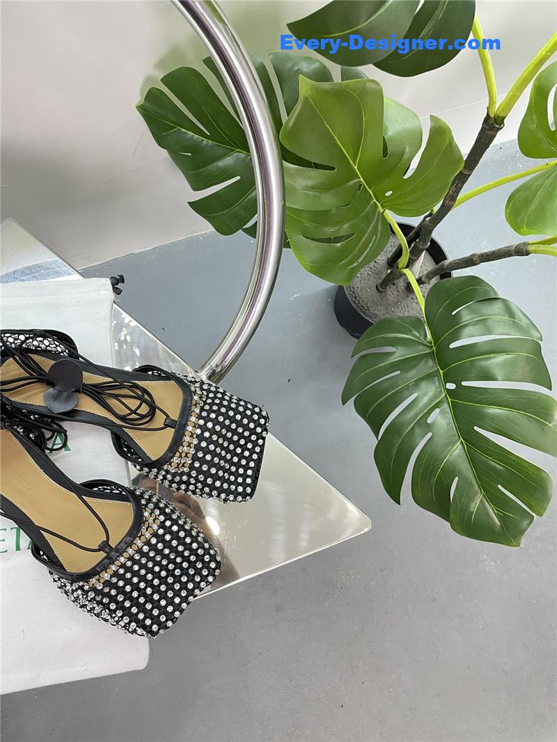 b0tt*ga ven*ta new mesh D1am0nd roman series sandals