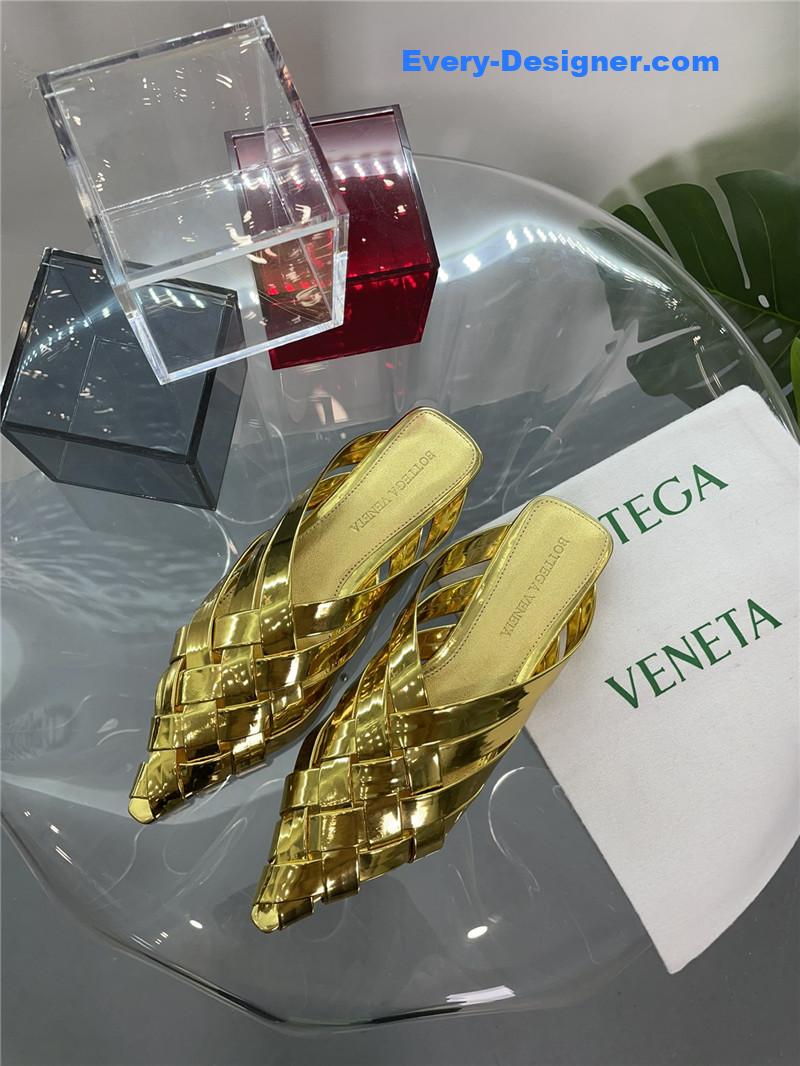 b0tt*ga Ven*ta square toe flat woven slides