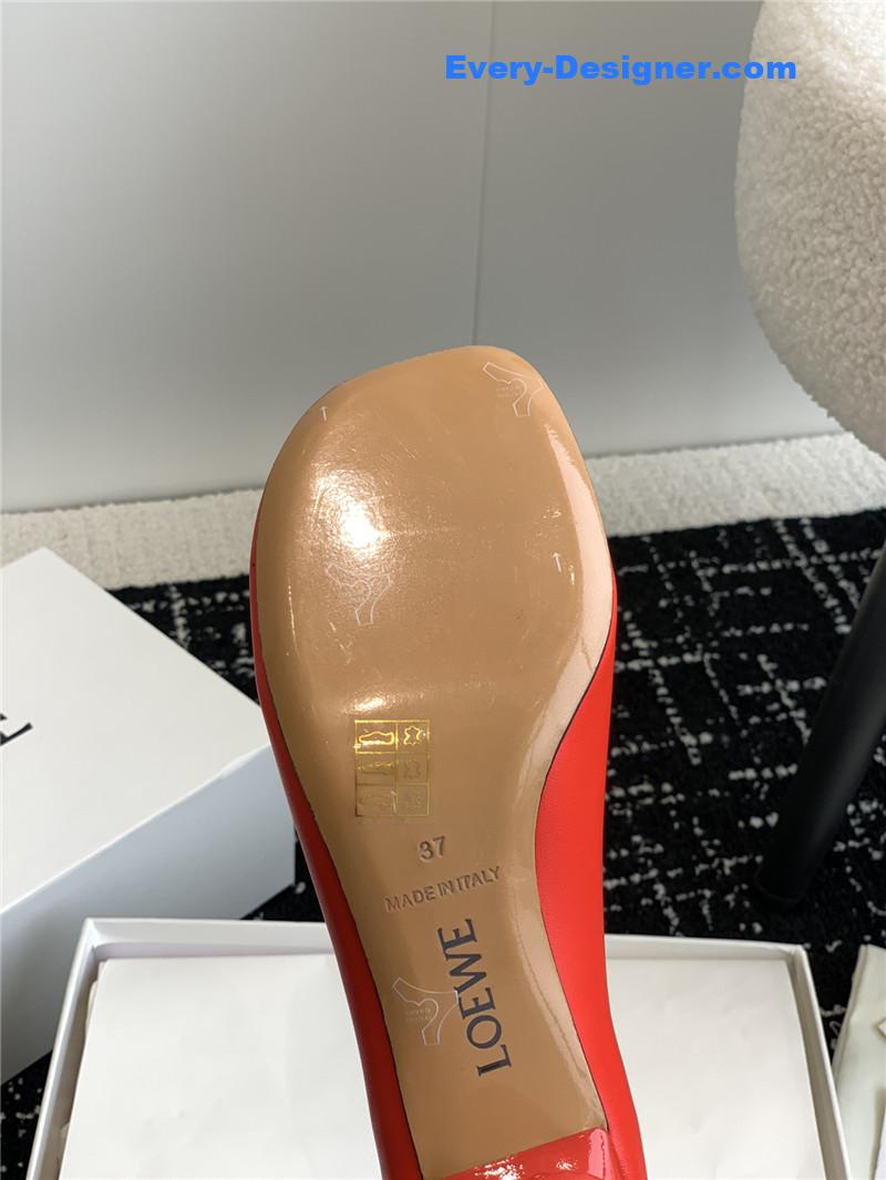 L0ew* round toe vase heel shoes