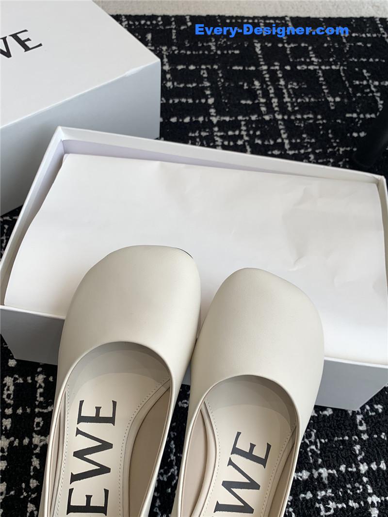 L0ew* round toe vase heel shoes