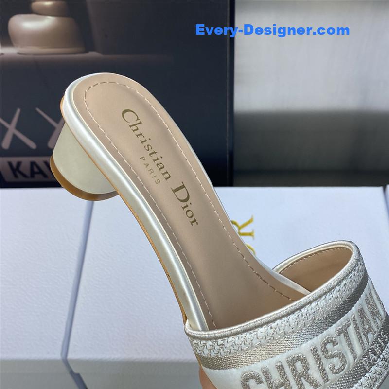 D10r new flip flops color matching women’s shoes