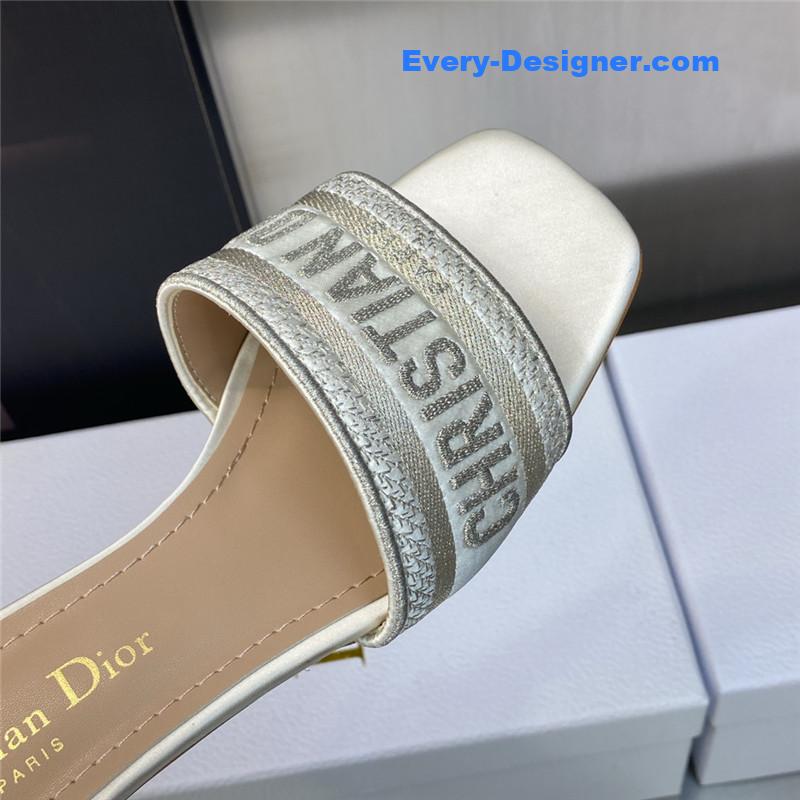 D10r new flip flops color matching women’s shoes