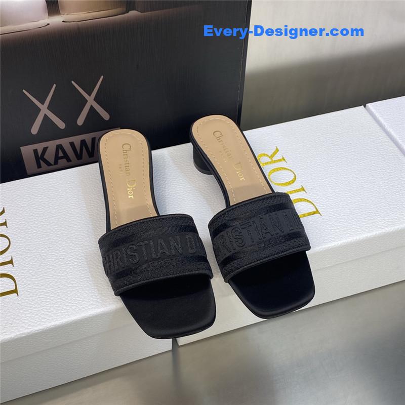 D10r new flip flops color matching women’s shoes