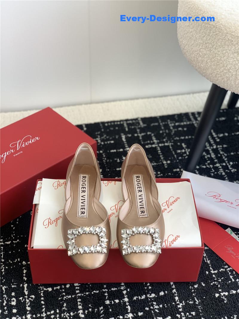 roger u1u1er hollow silk satin d1am0nd buckle flat shoes