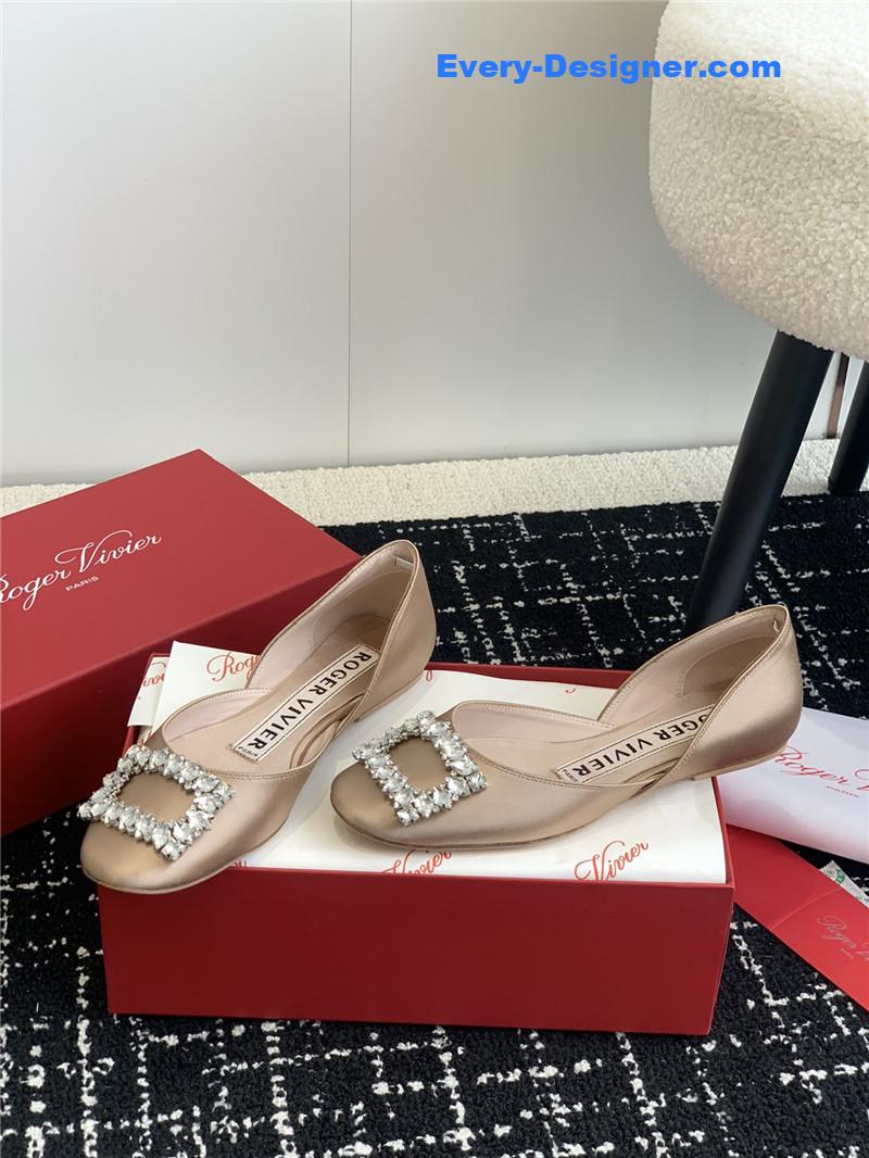 roger u1u1er hollow silk satin d1am0nd buckle flat shoes