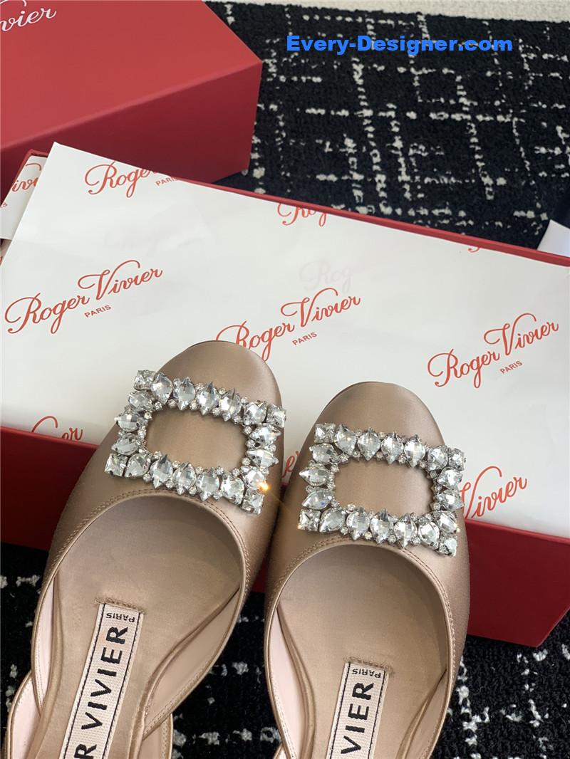 roger u1u1er hollow silk satin d1am0nd buckle flat shoes