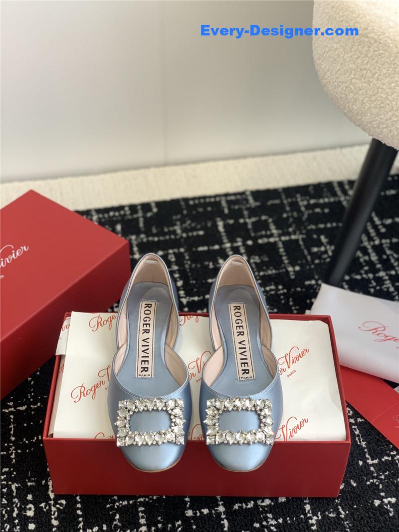 roger u1u1er hollow silk satin d1am0nd buckle flat shoes