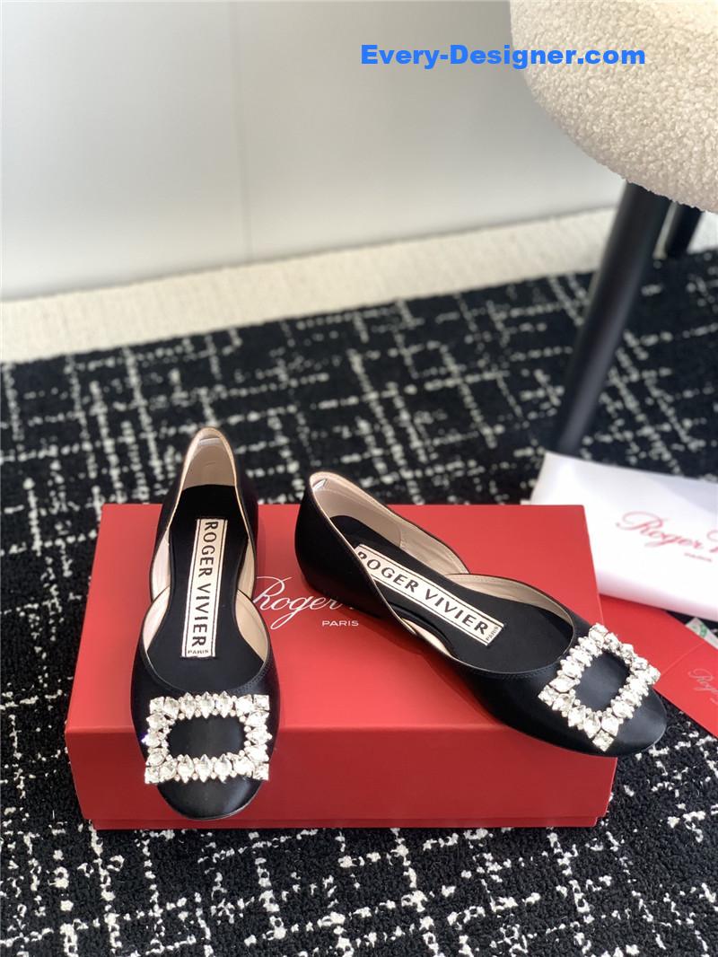 roger u1u1er hollow silk satin d1am0nd buckle flat shoes