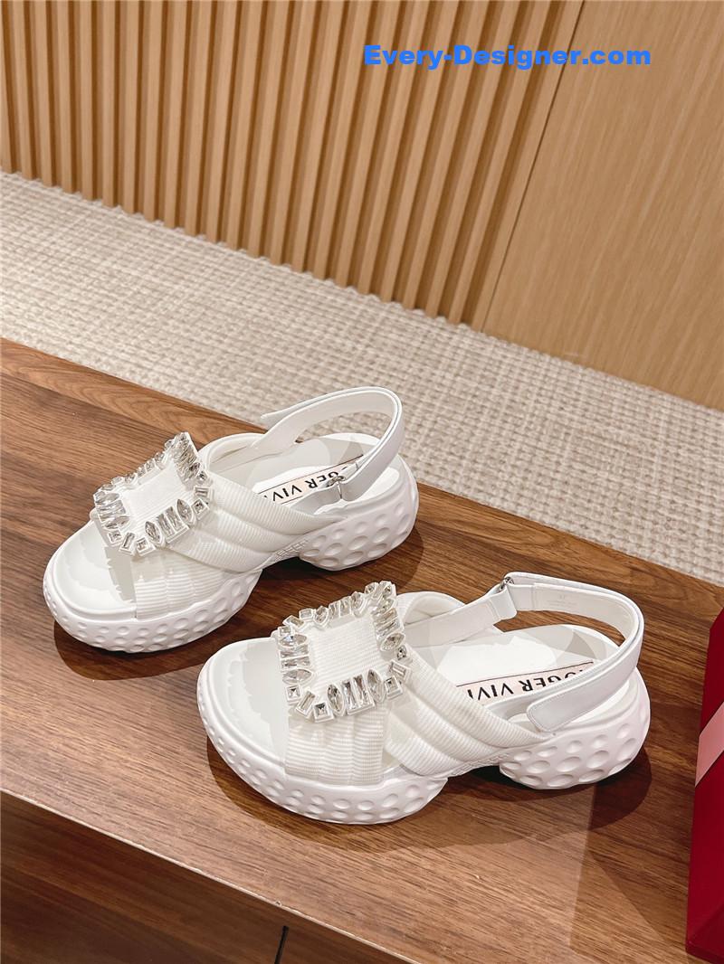 roger u1u1er d1am0nd buckle platform sandals