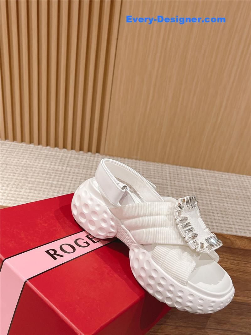 roger u1u1er d1am0nd buckle platform sandals