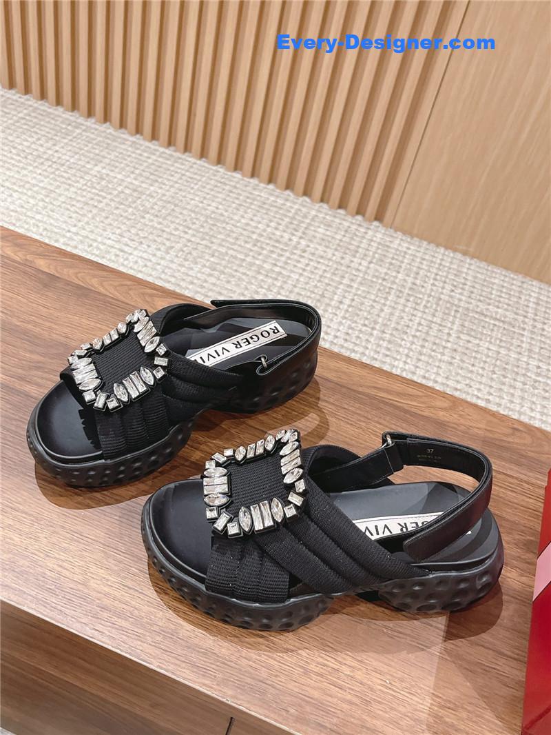 roger u1u1er d1am0nd buckle platform sandals
