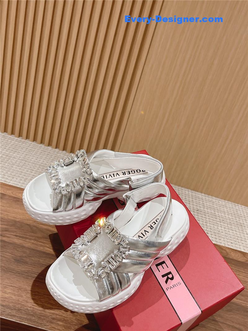 roger u1u1er d1am0nd buckle platform sandals