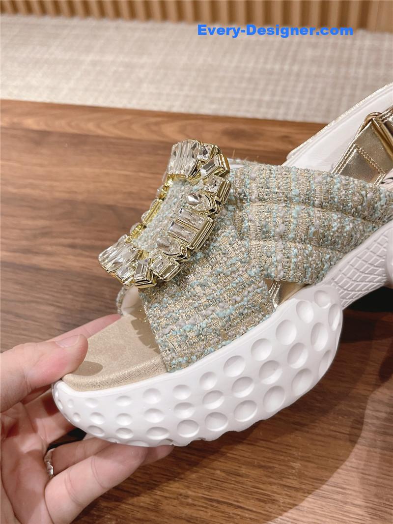 roger u1u1er d1am0nd buckle platform sandals
