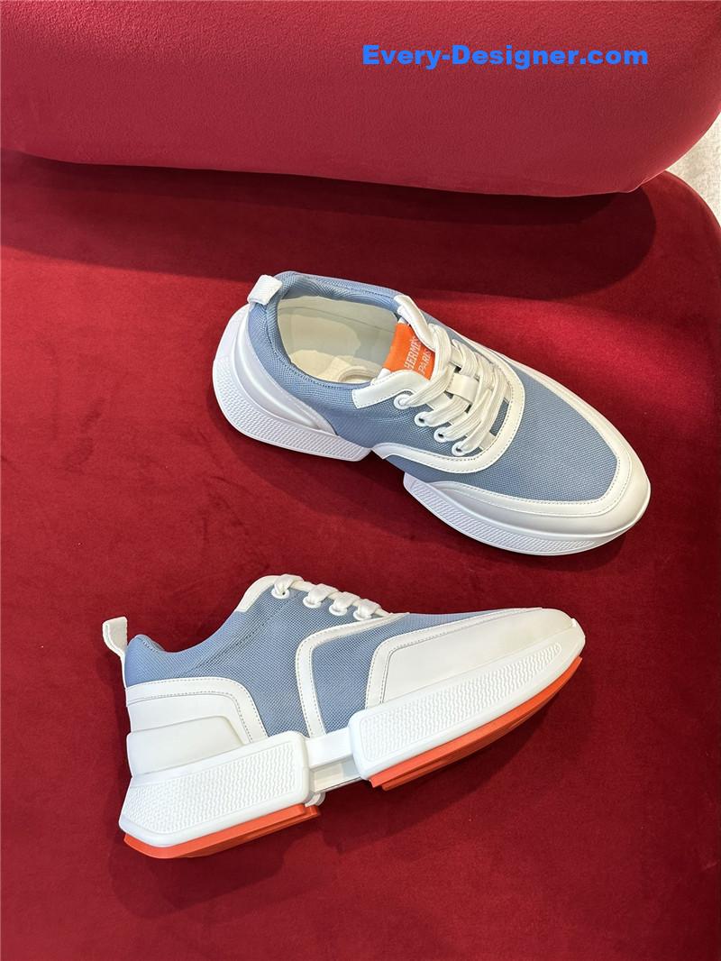 H**me5 new sneakers