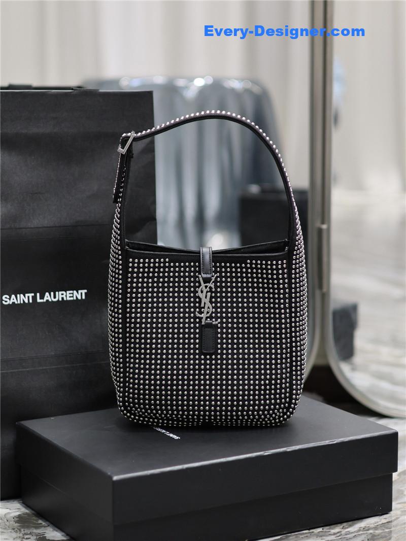 Y51 le 5a7 hobo bag