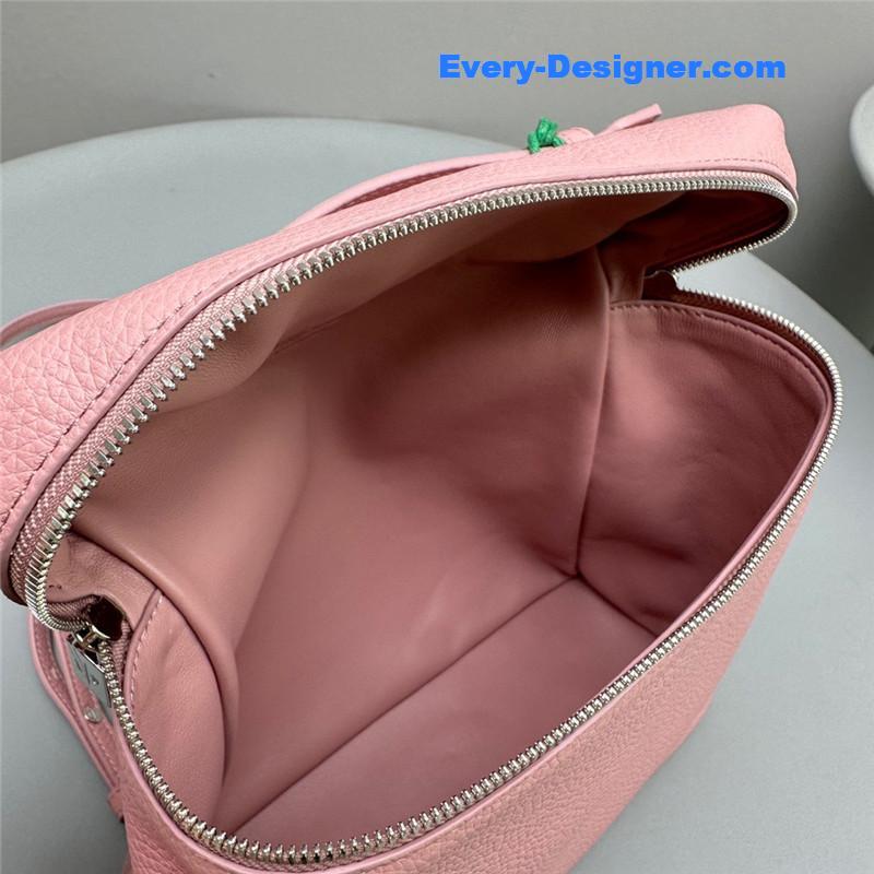 L0r0 P1ana extra pocket backpack