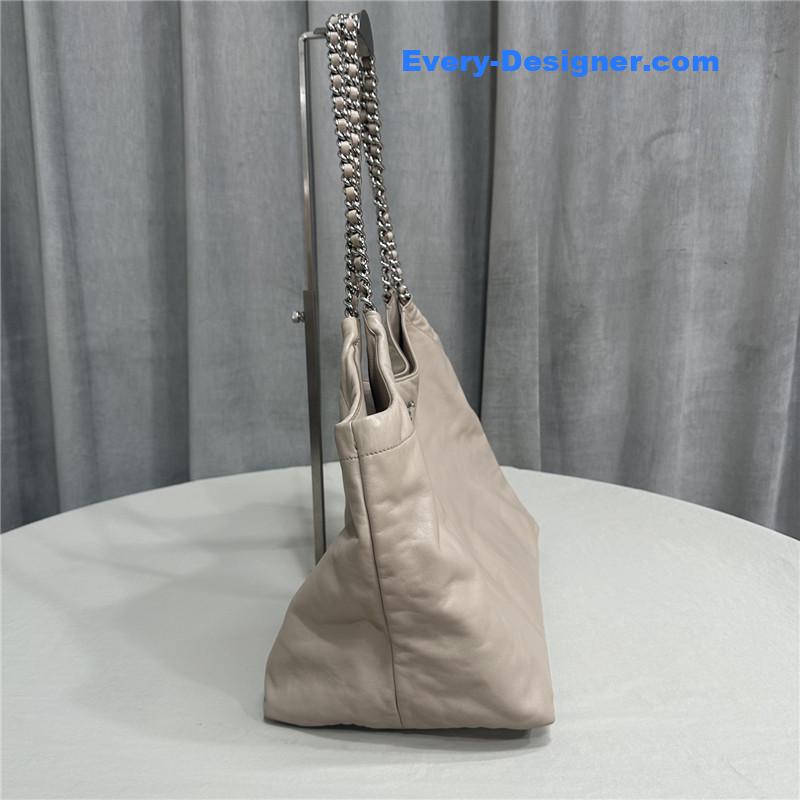 Pra*a hobo bag