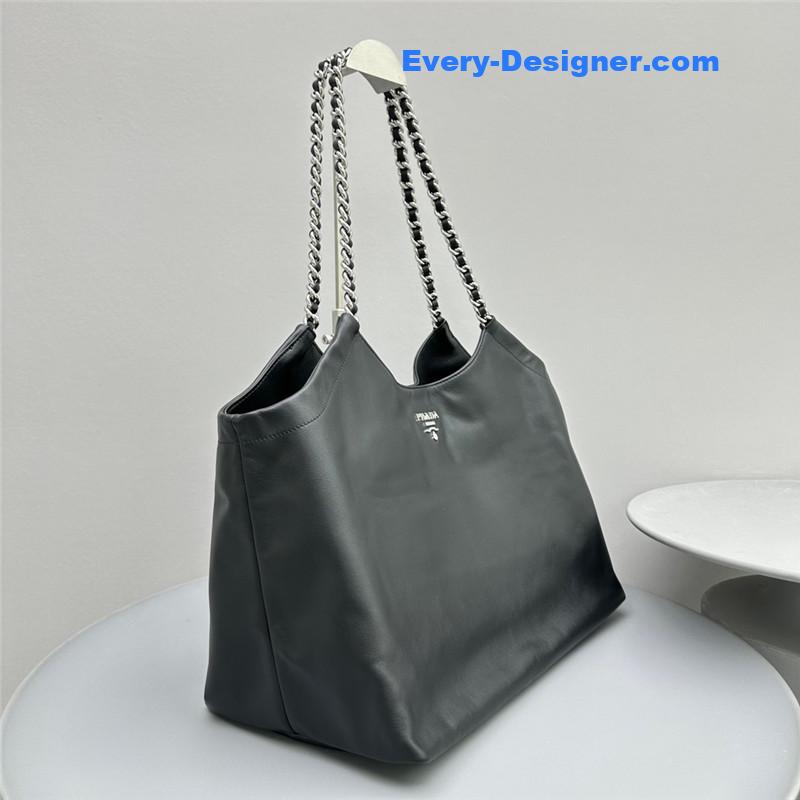 Pra*a hobo bag