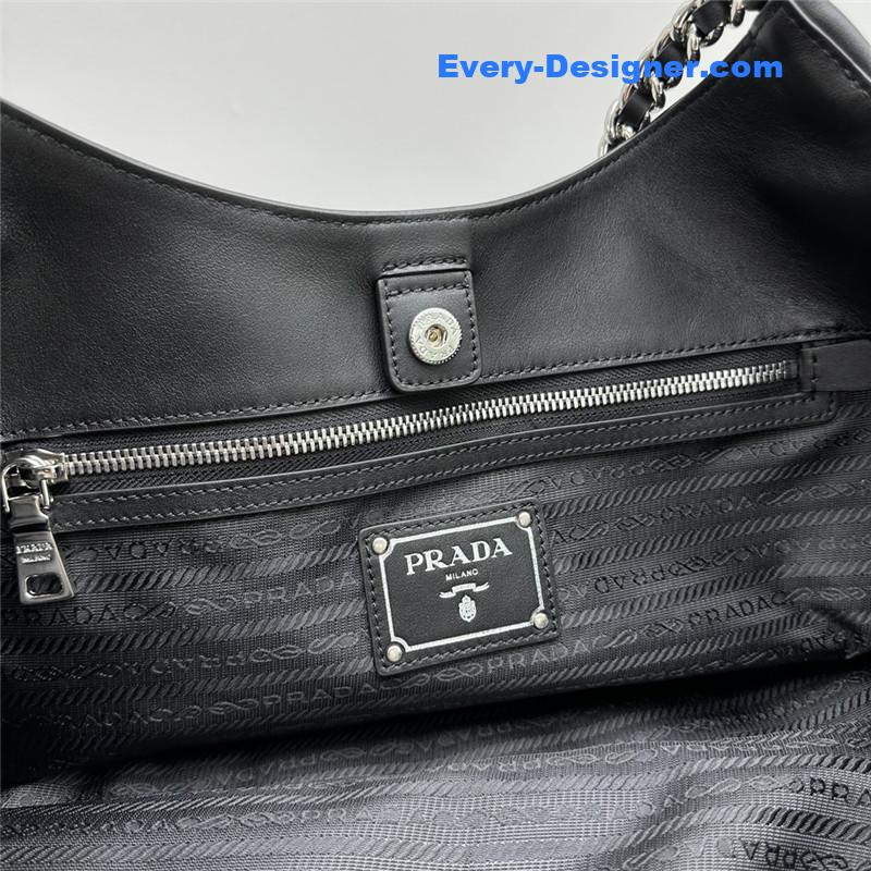 Pra*a hobo bag
