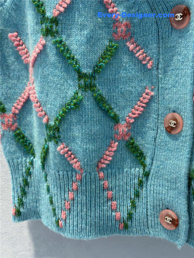 Ch**el colorblock embroidered knitted v-neck vest