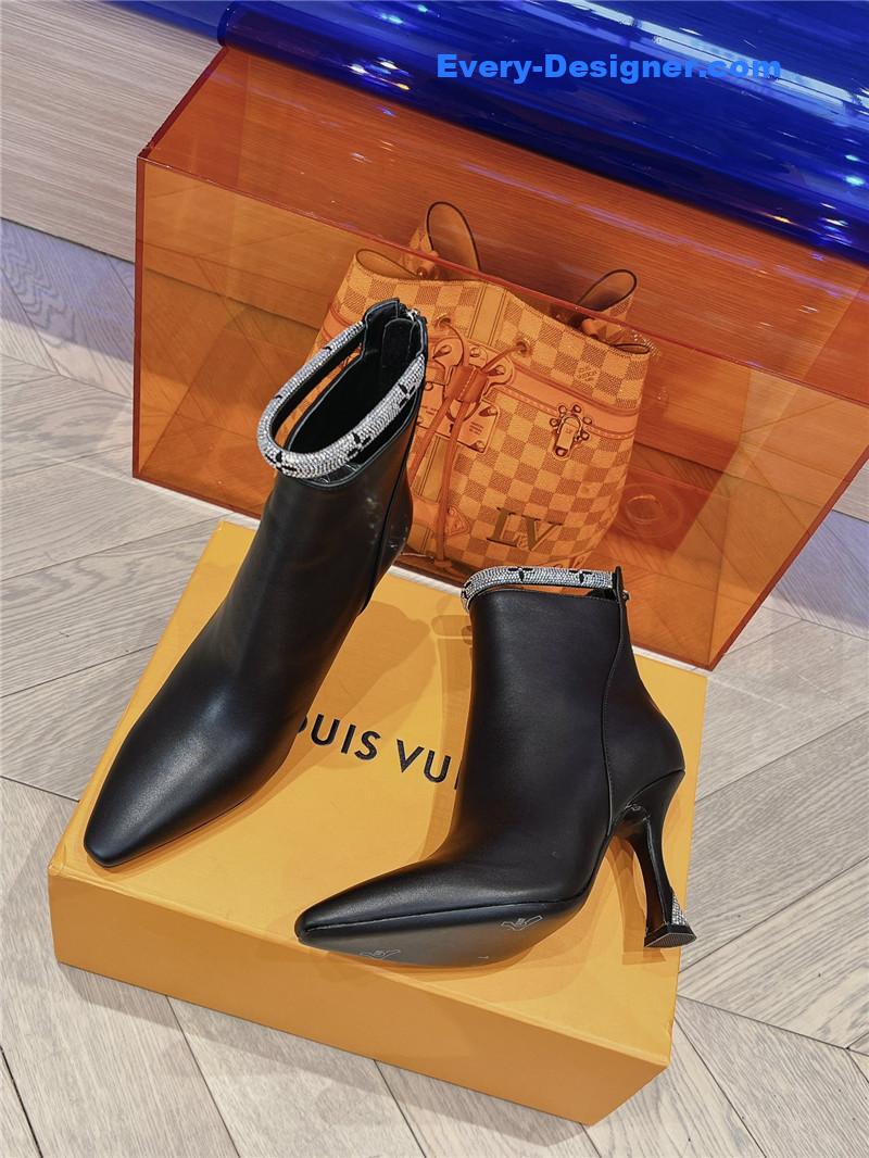 l0vis Vvtt0n lv logo printed short boots