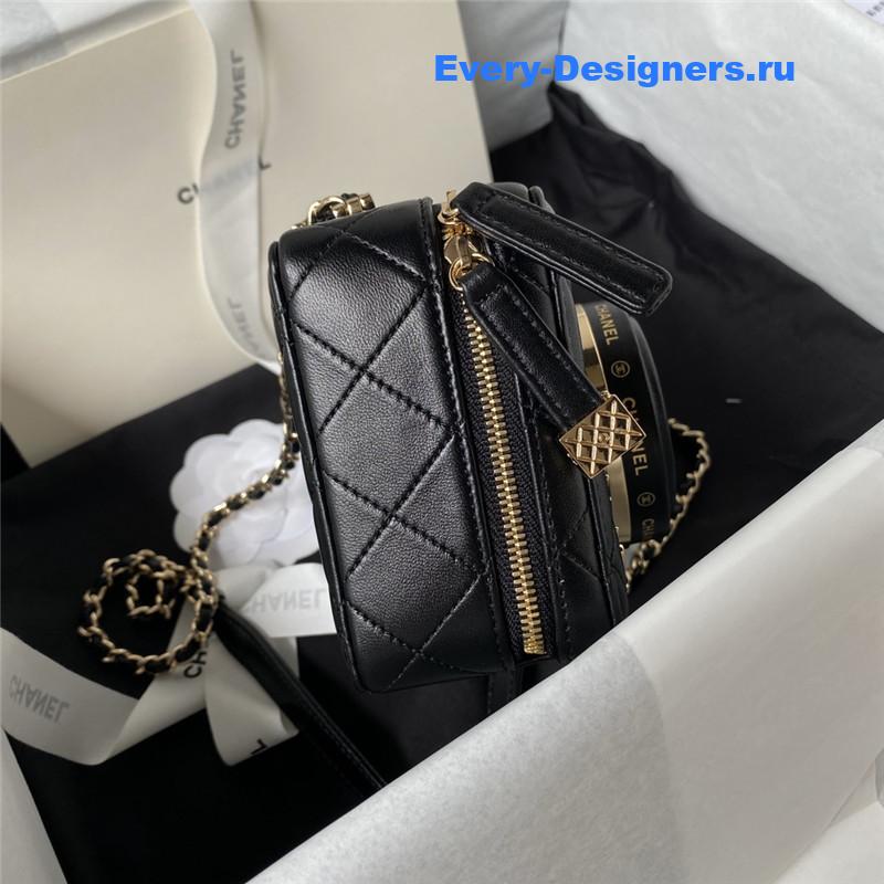 Ch**el camera bag