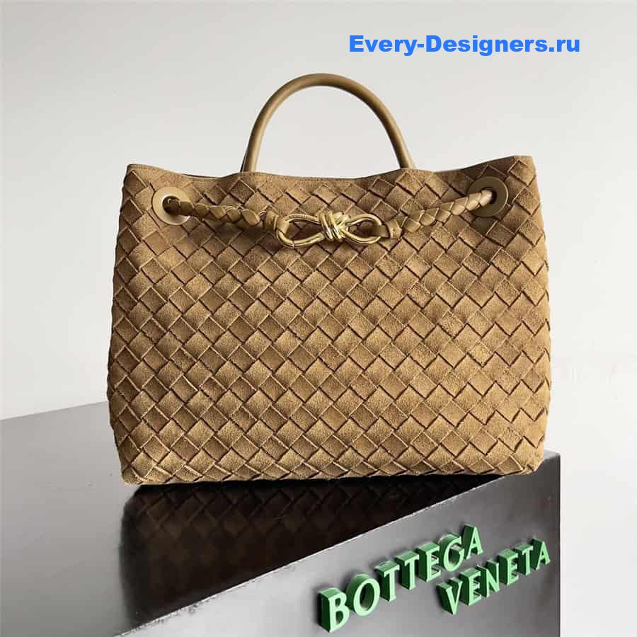 b0tt*ga Ven*ta andiamo medium suede bag