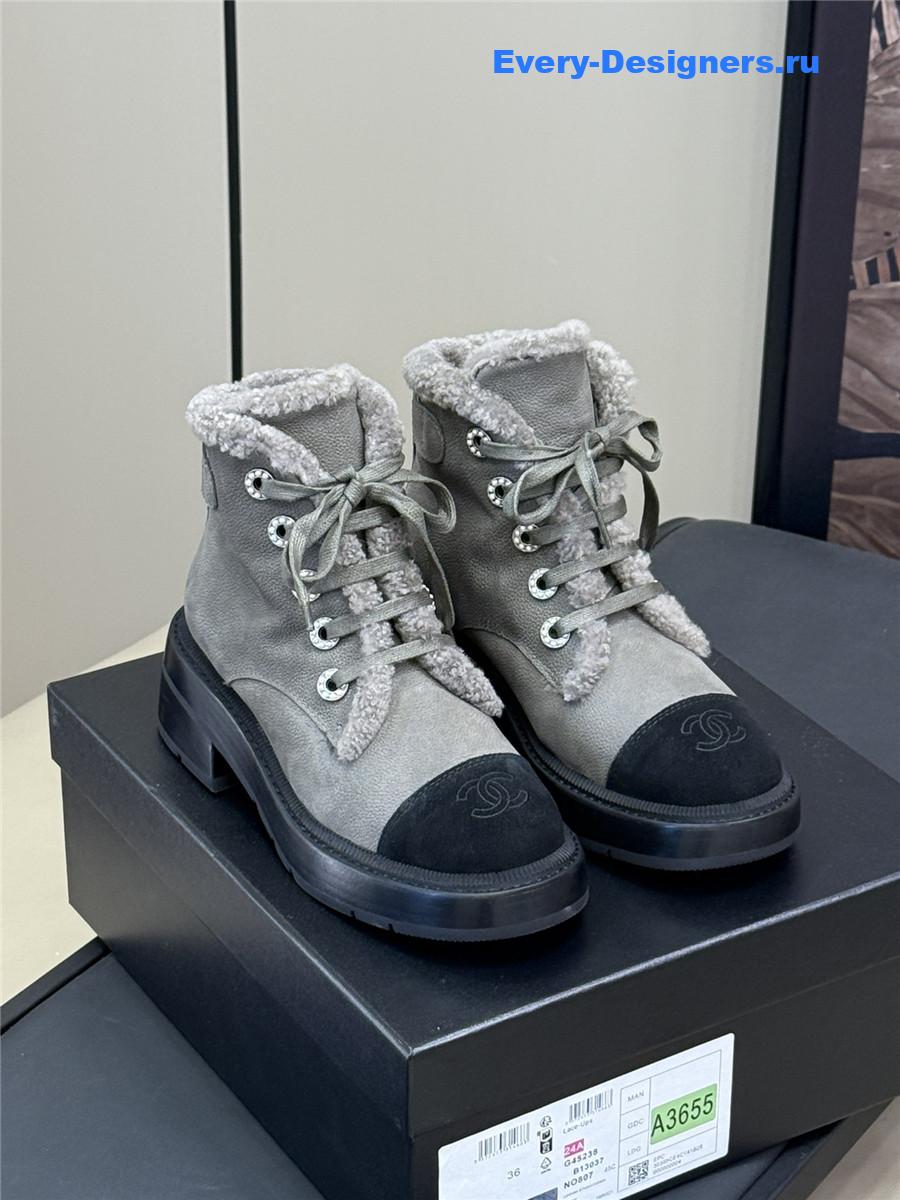 Ch**el fur ankle boots