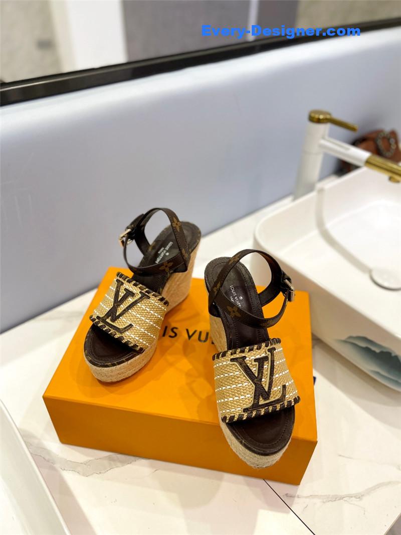 l0vis Vvtt0n lv latest catwalk platform sandals