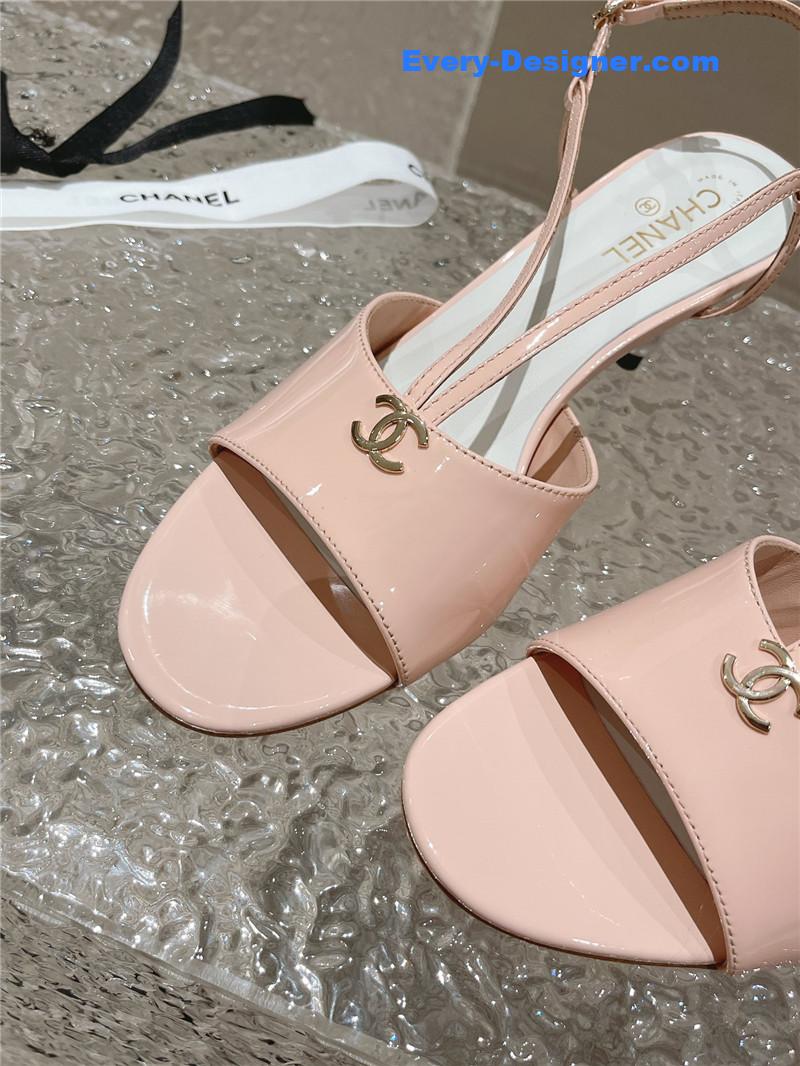 CC explosion models large logo sandals