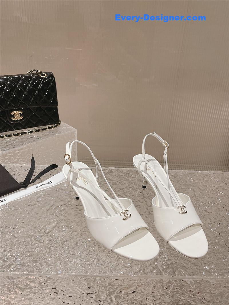 CC explosion models large logo sandals