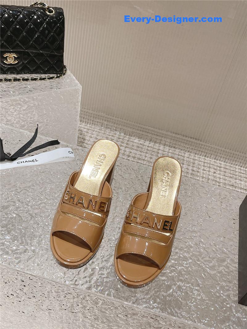 CC platform high heel slippers