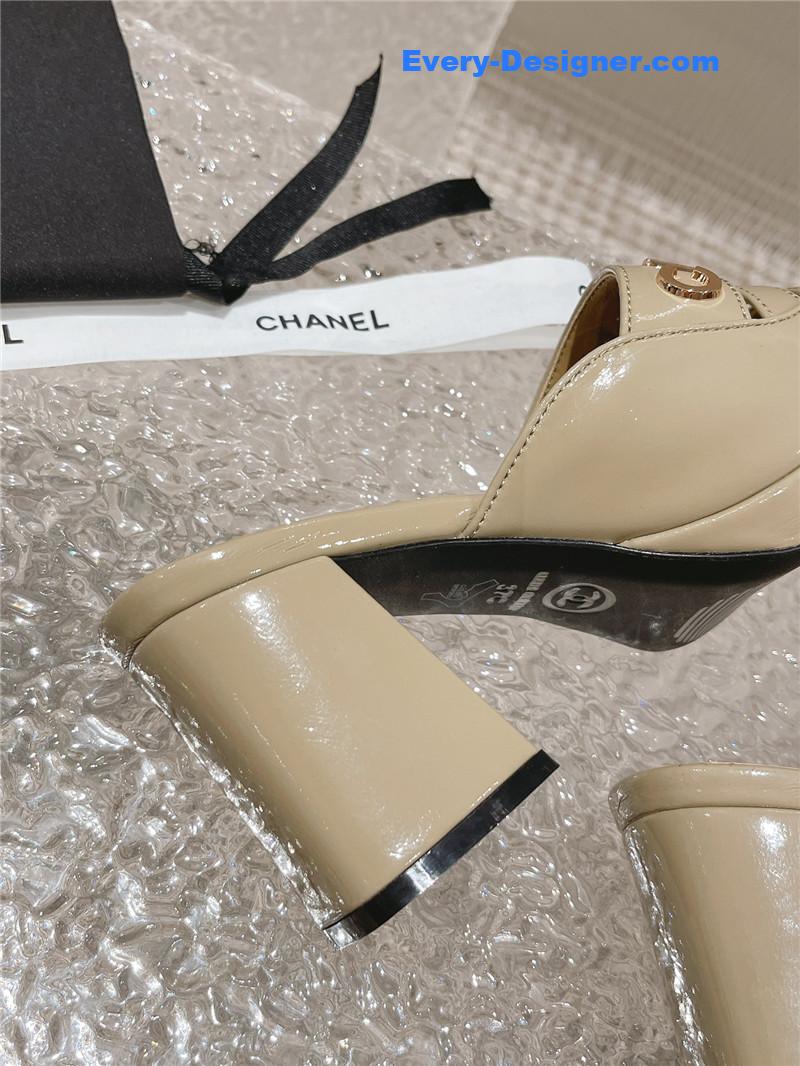 CC platform high heel slippers