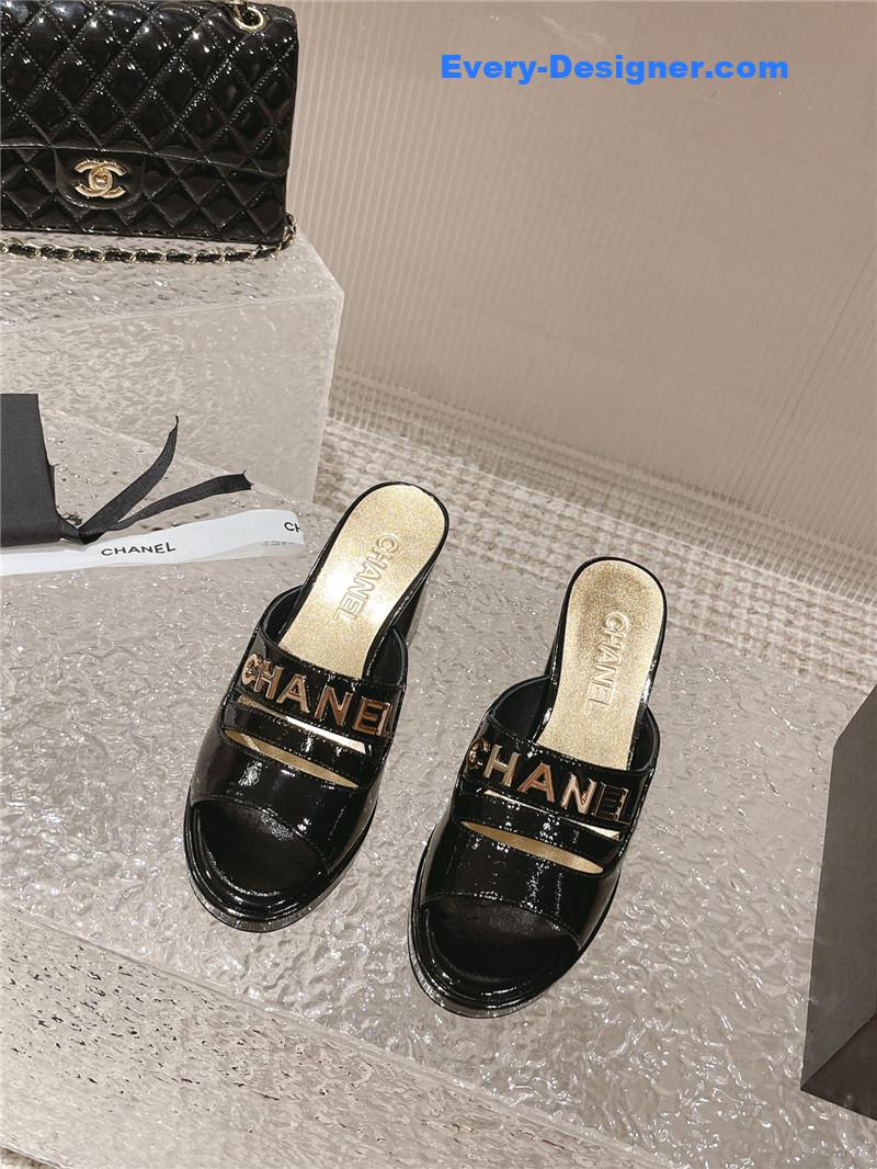 CC platform high heel slippers