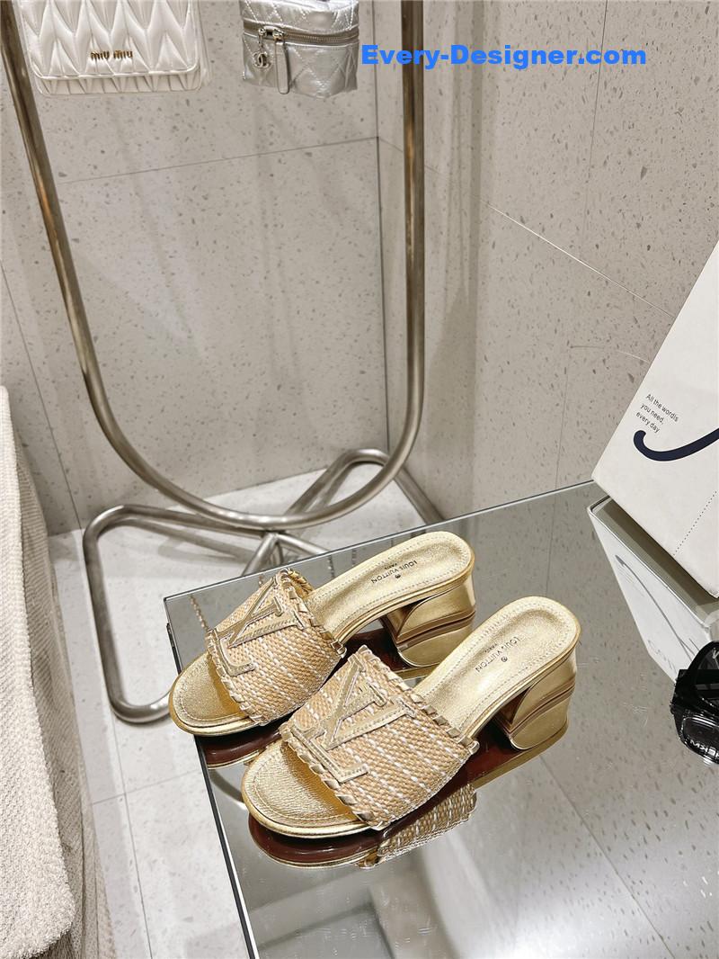 l0vis Vvtt0n lv straw sandals