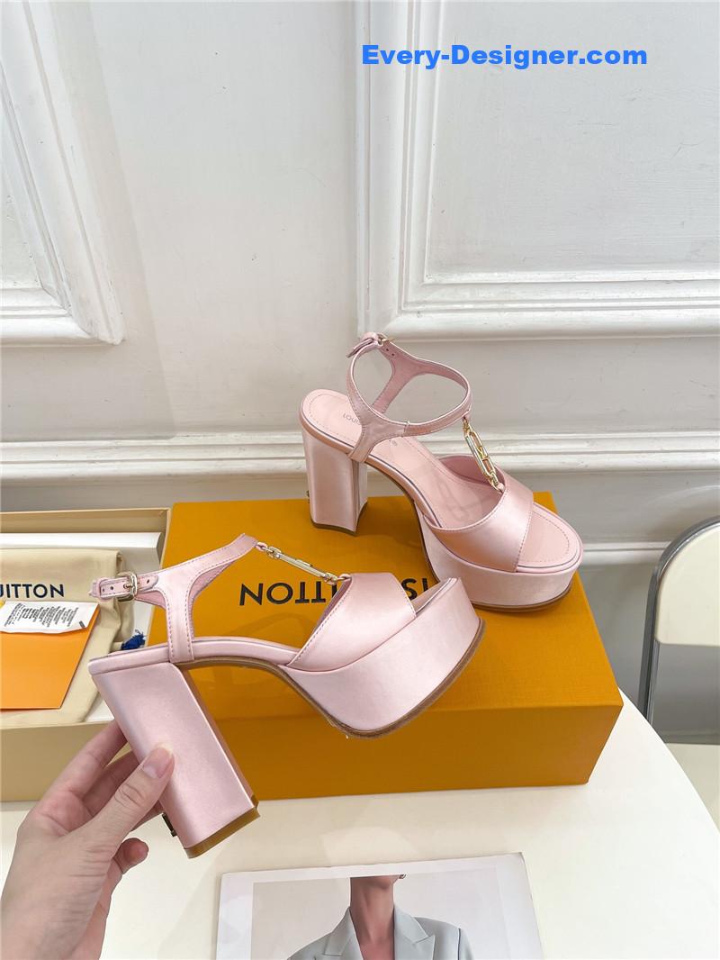 l0vis Vvtt0n lv explosive style platform high-heeled sandals