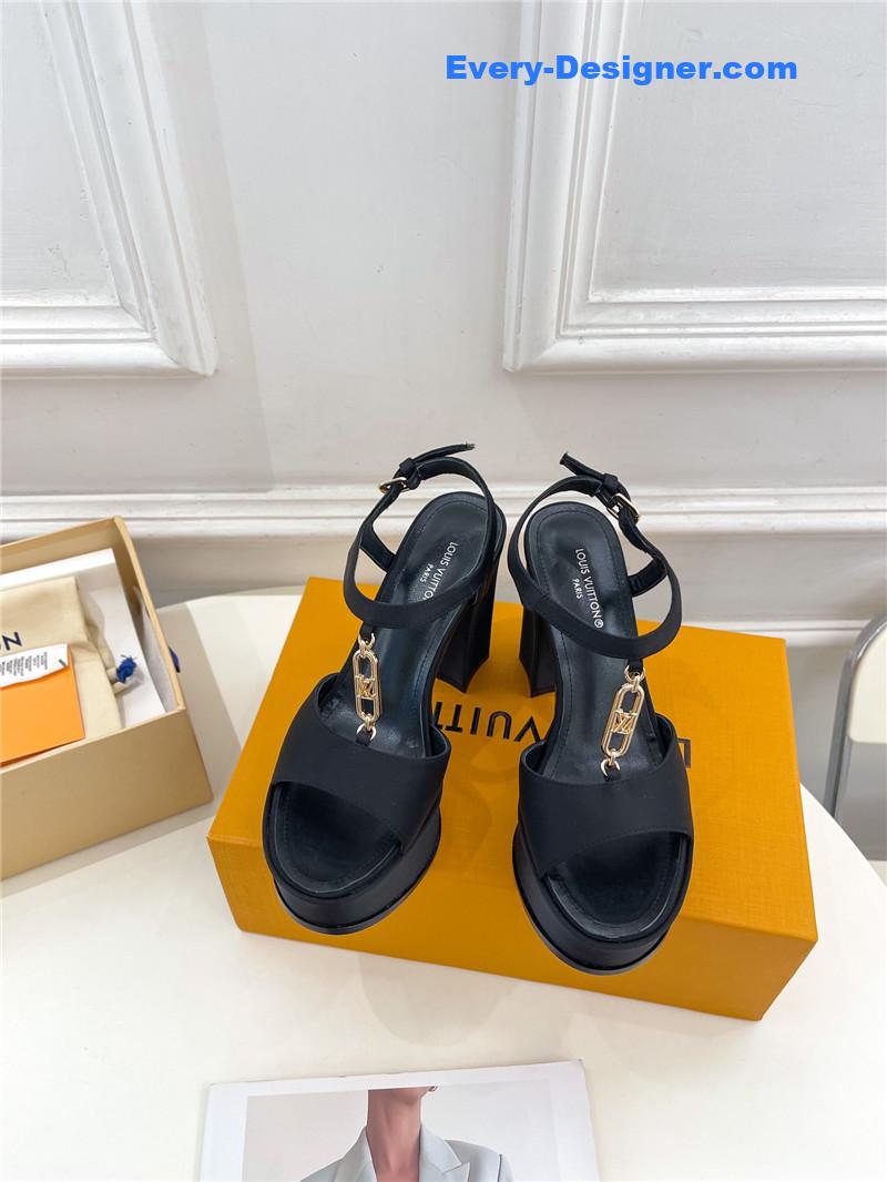 l0vis Vvtt0n black shake platform sandal
