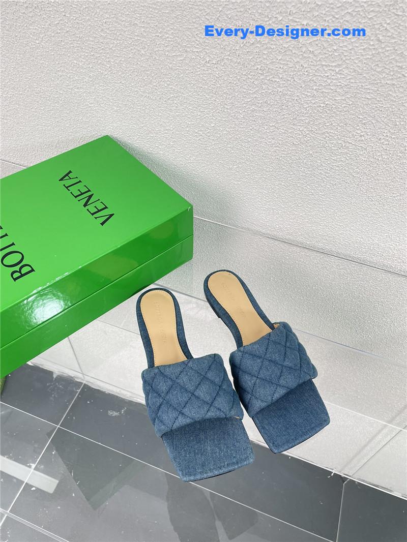 b0tt*ga Ven*ta new wash denim deep mouth slippers