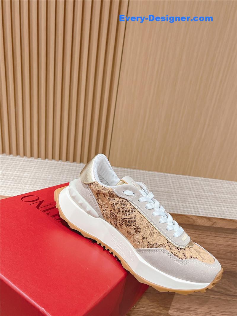 Va1e*ntin0 brand new logo letter lace sneakers