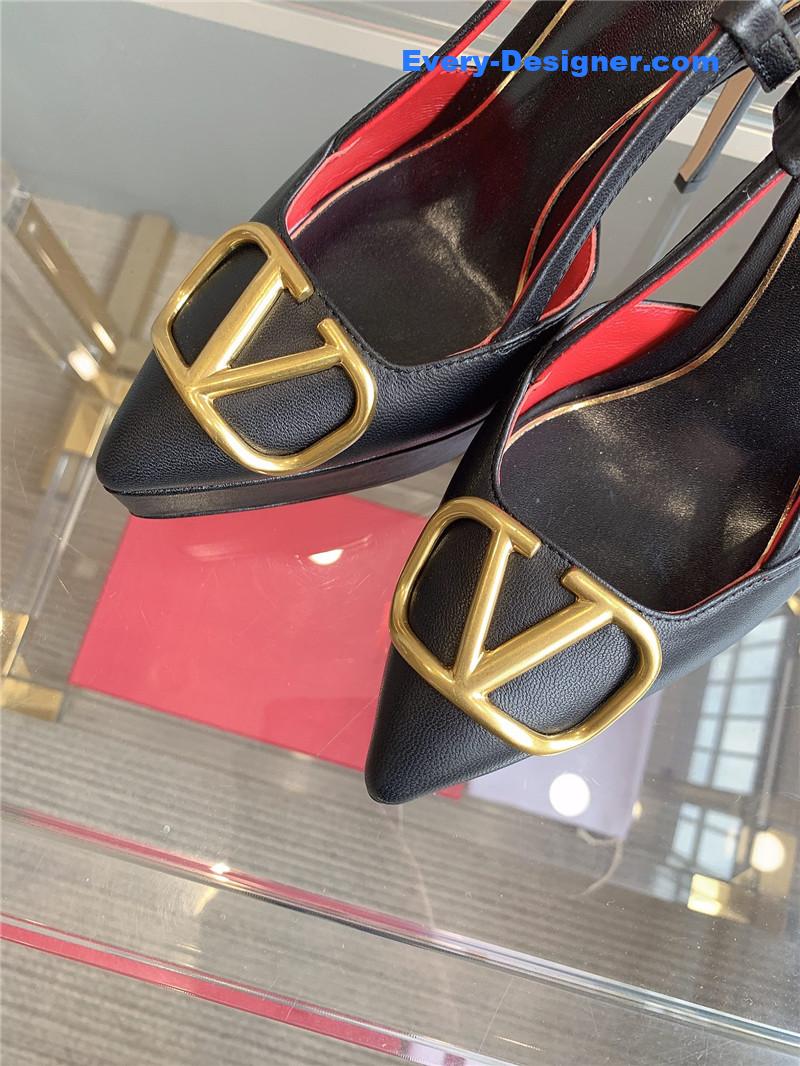 Va1e*ntin0 new sky high heels