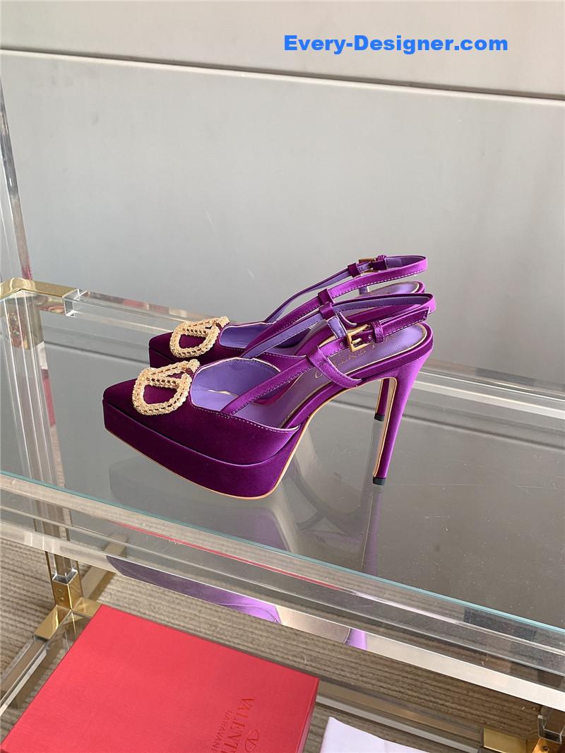 Va1e*ntin0 new sky high heels