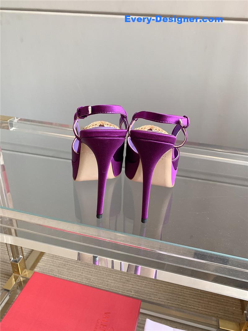 Va1e*ntin0 new sky high heels
