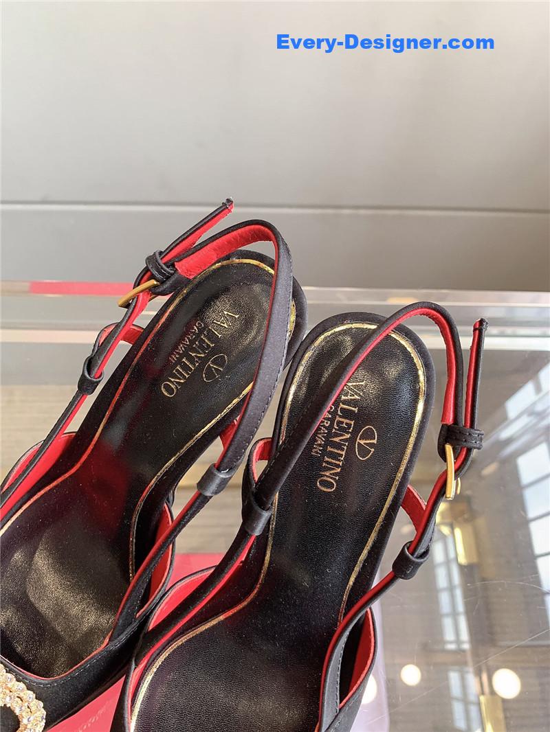 Va1e*ntin0 new sky high heels