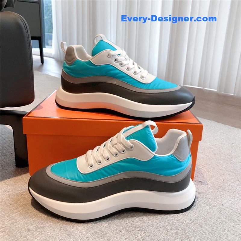 H**me5 new sneakers