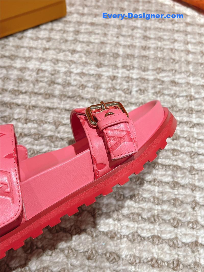 l0vis Vvtt0n lv new embossed sandals and slippers